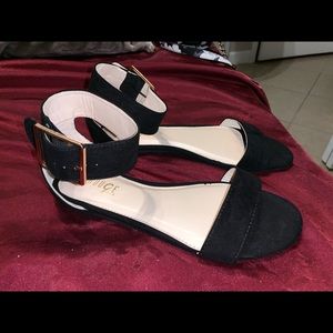 Sandals with gold buckle